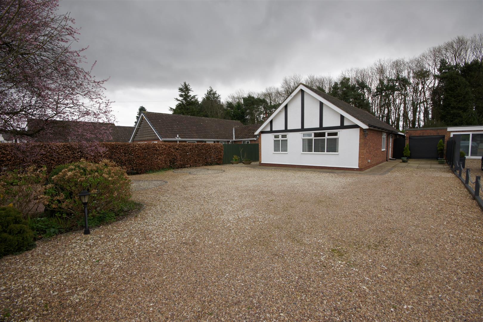 Bungalow Detached Mill Road, Swanland